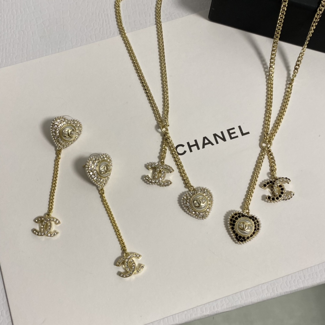 Chanel Basic Jewelry L