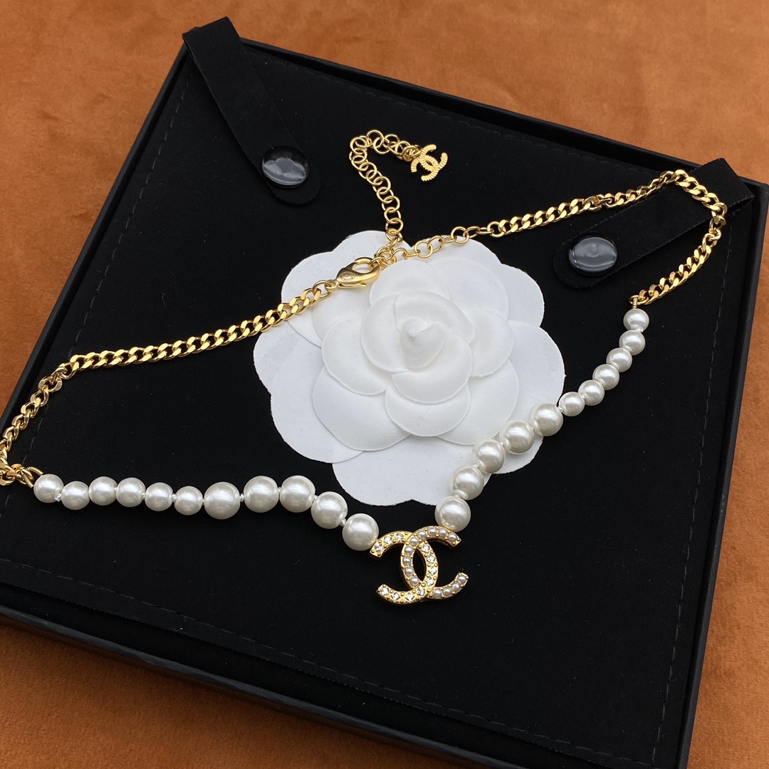 Chanel Necklace Pearl L