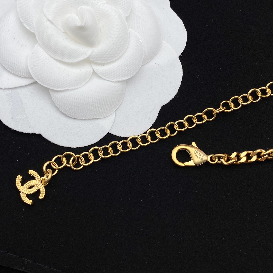 Chanel Necklace Pearl L