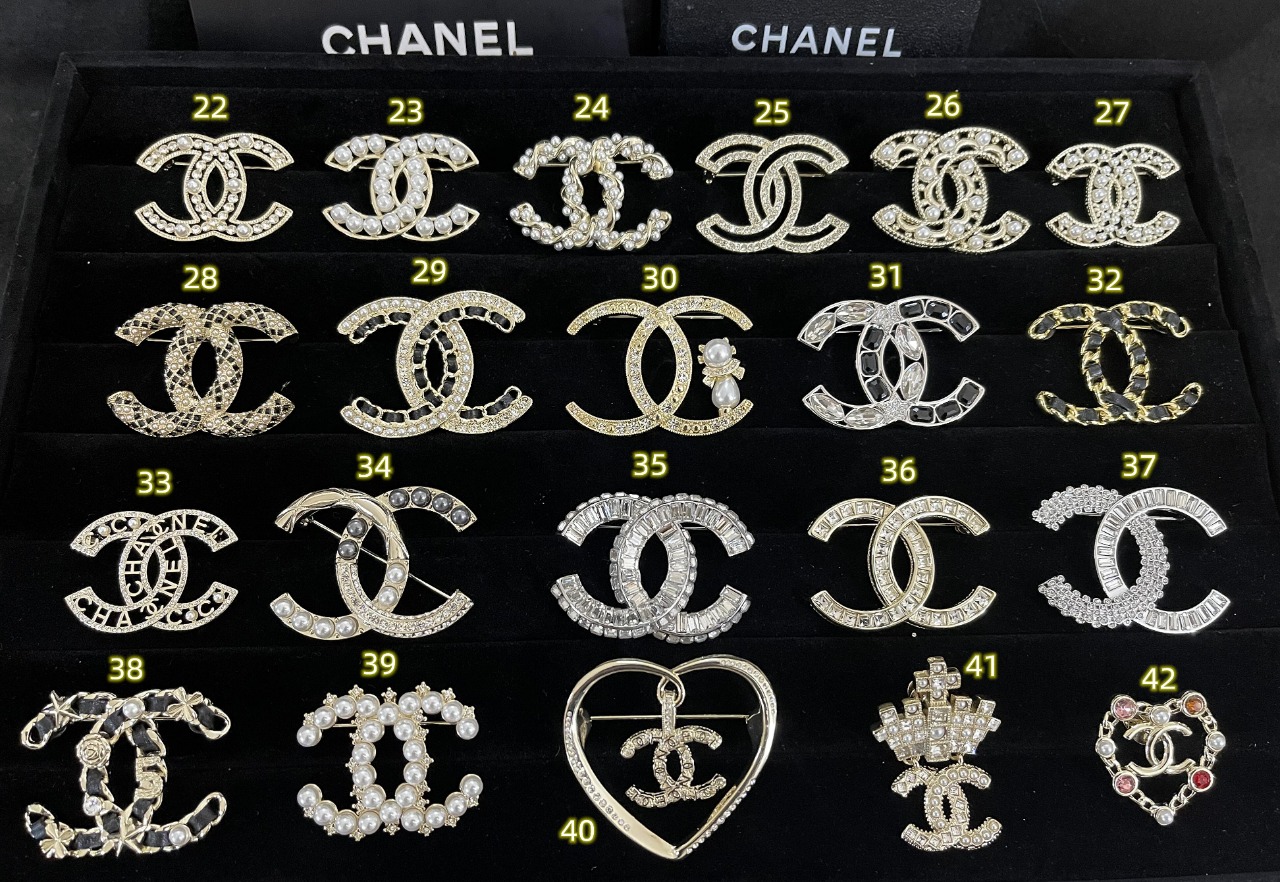 Chanel Earrings L