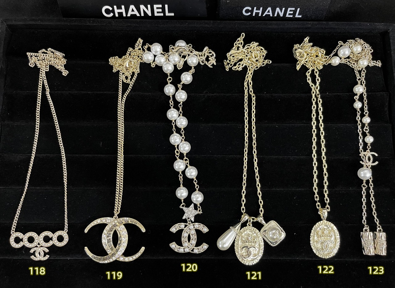 Chanel Earrings L