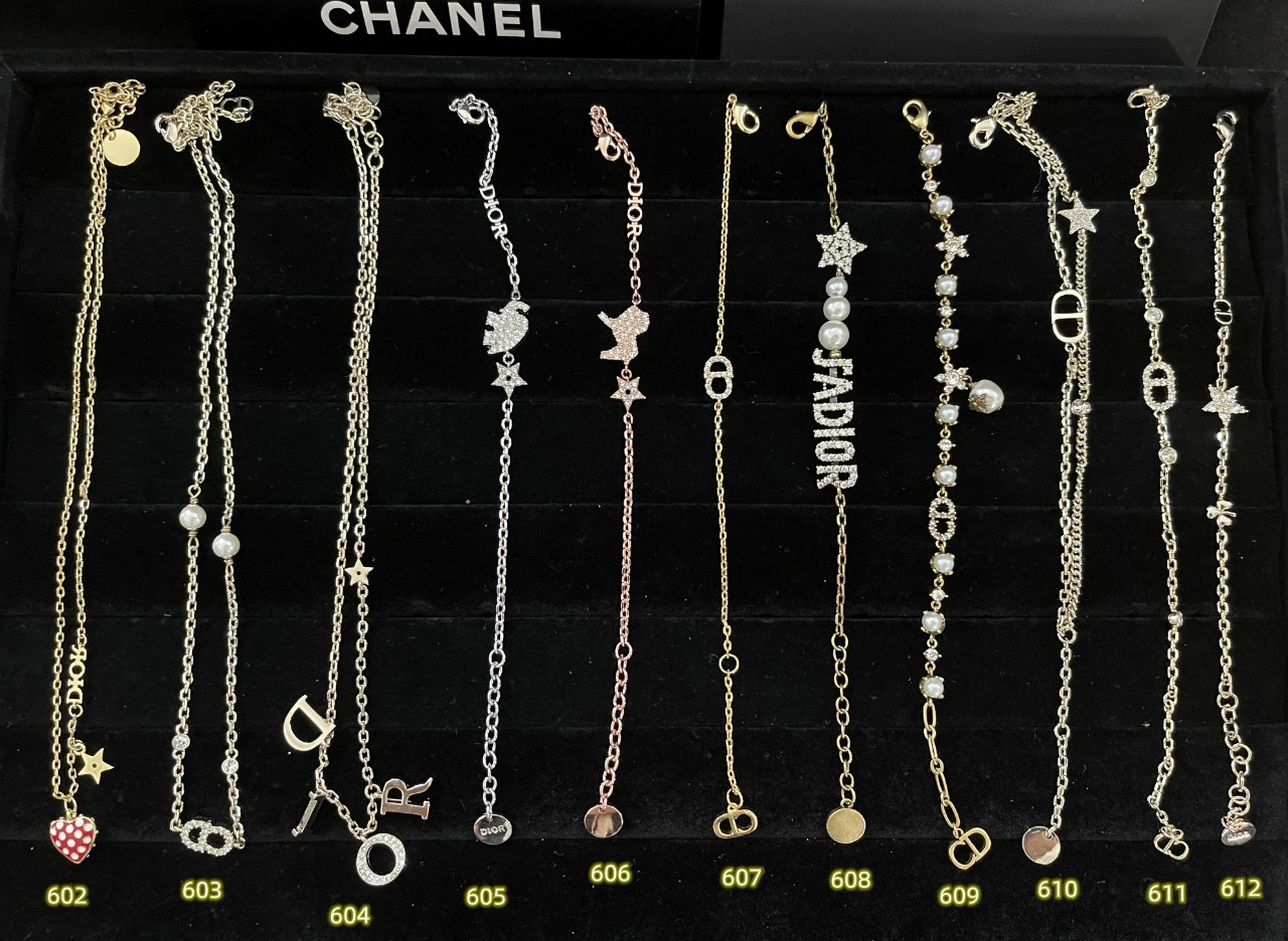 Chanel Earrings L