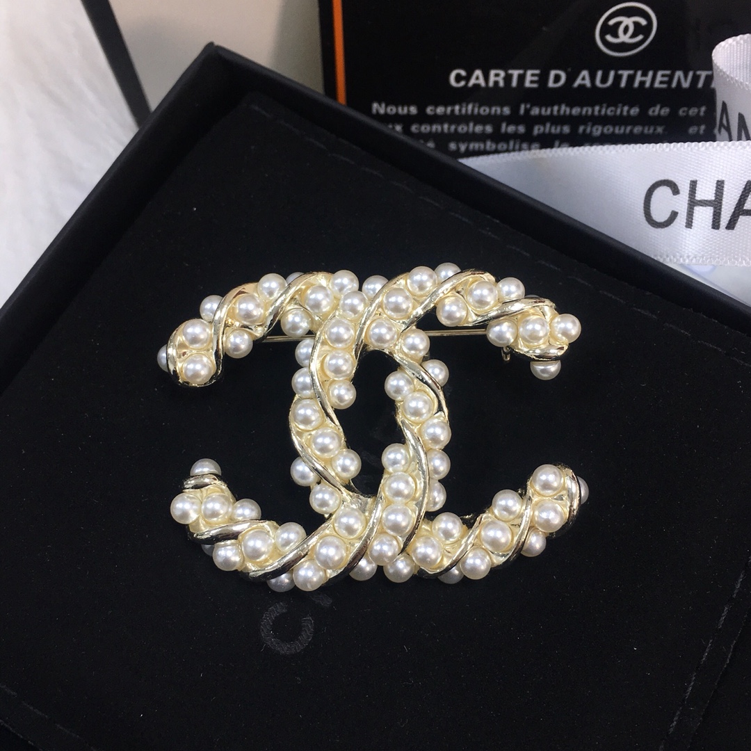 Chanel Necklace Pearl L