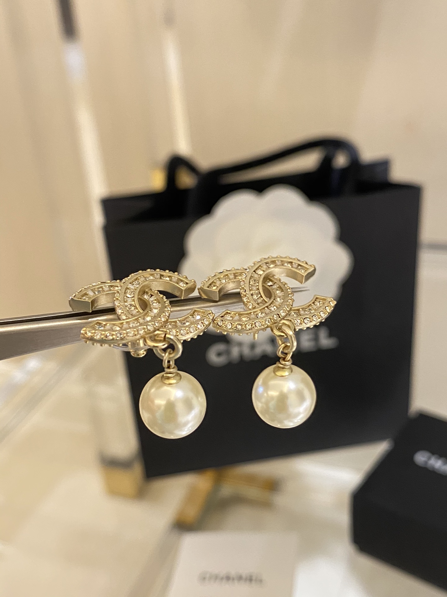 Chanel Earrings Pearl L