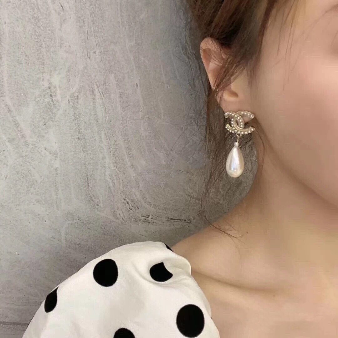 Chanel Earrings Pearl L