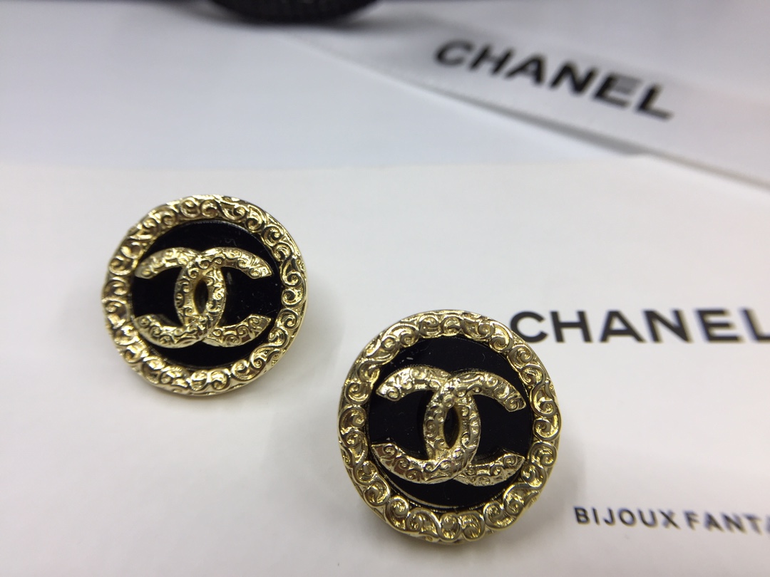 Chanel Earrings L