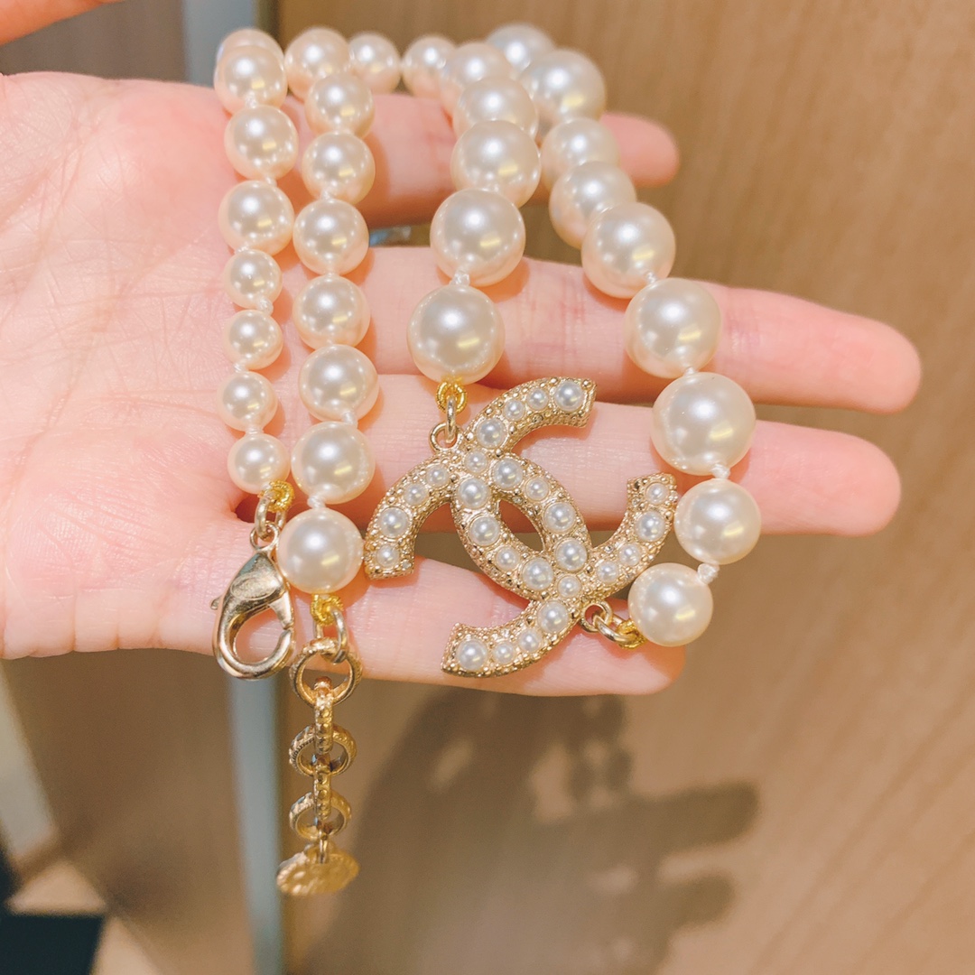 Chanel Necklace Pearl L