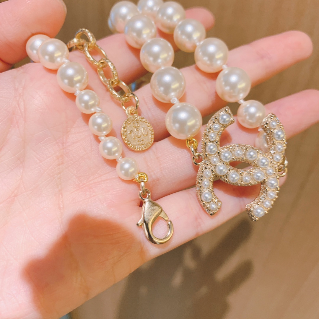 Chanel Necklace Pearl L
