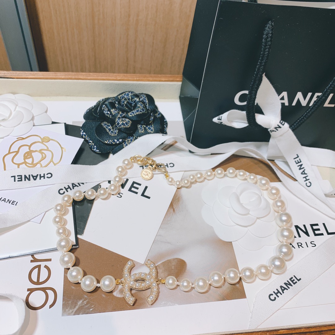 Chanel Necklace Pearl L