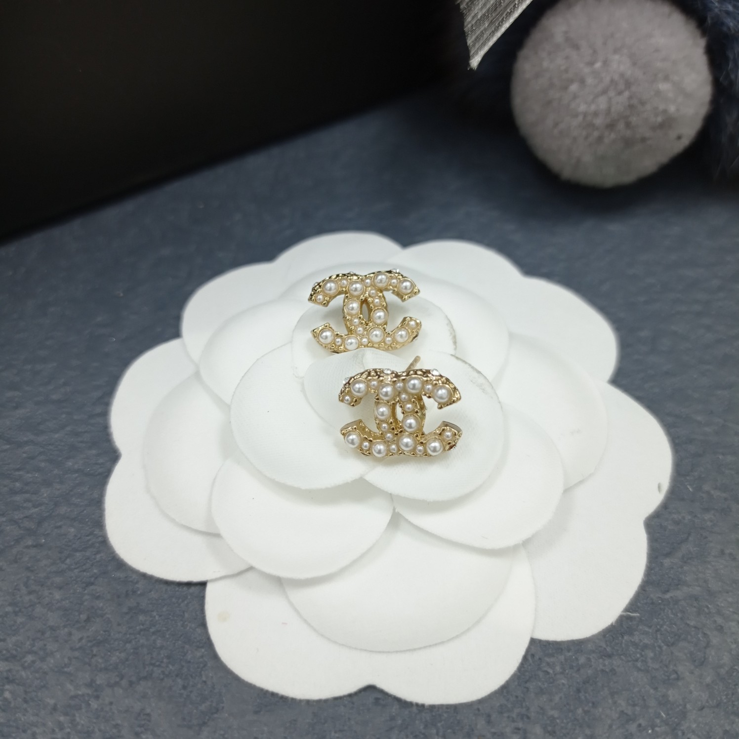 Chanel Earrings Pearl L