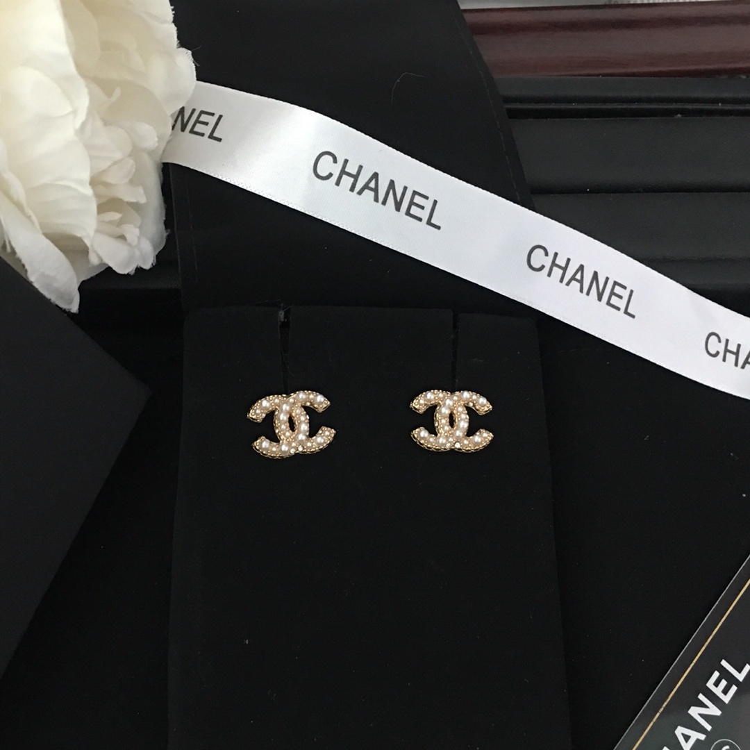 Chanel Earrings Pearl L