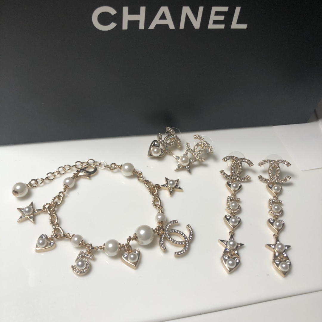 Chanel Bracelet Pearl Gold L