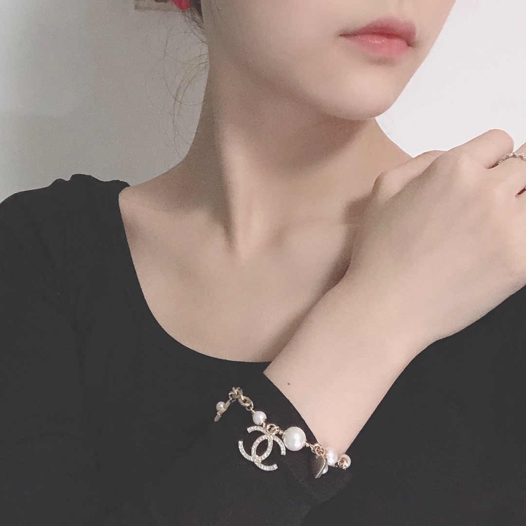 Chanel Bracelet Pearl Gold L
