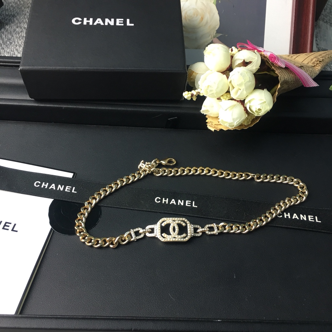 Chanel Necklace Pearl L