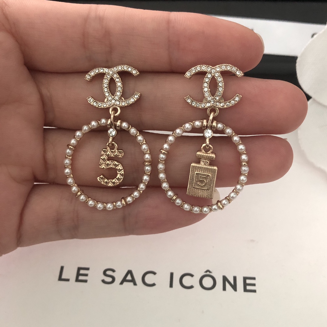 Chanel Basic Jewelry Pearl L