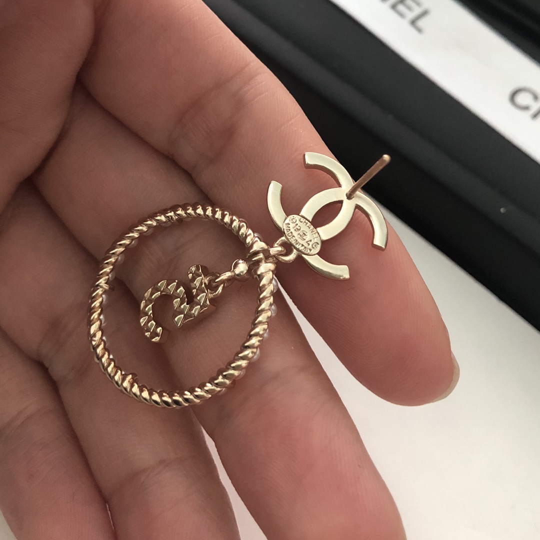 Chanel Basic Jewelry Pearl L