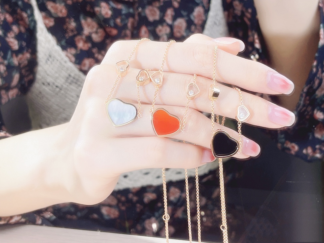 Chanel Female Necklace S