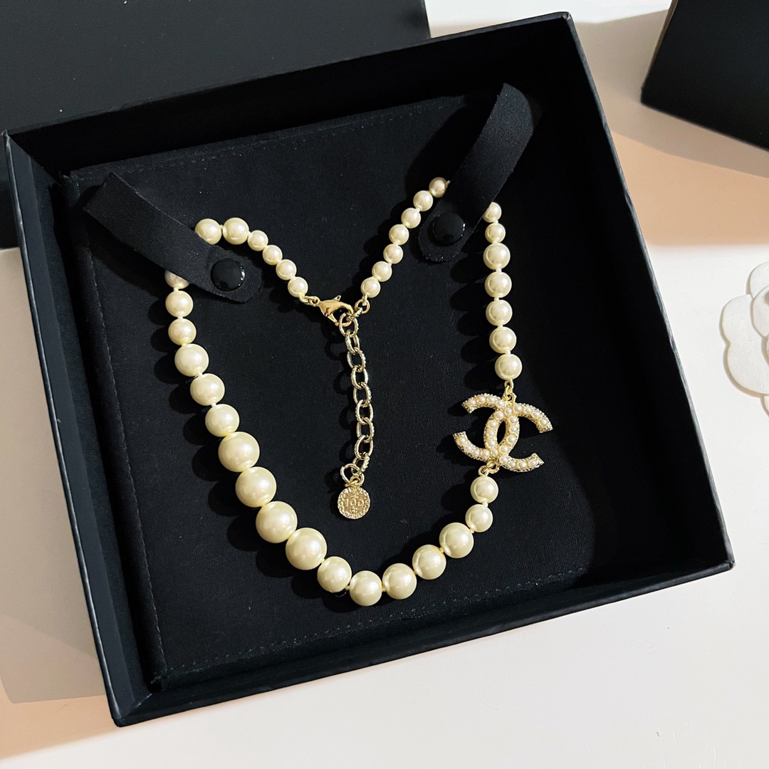 Chanel Necklace Pearl
