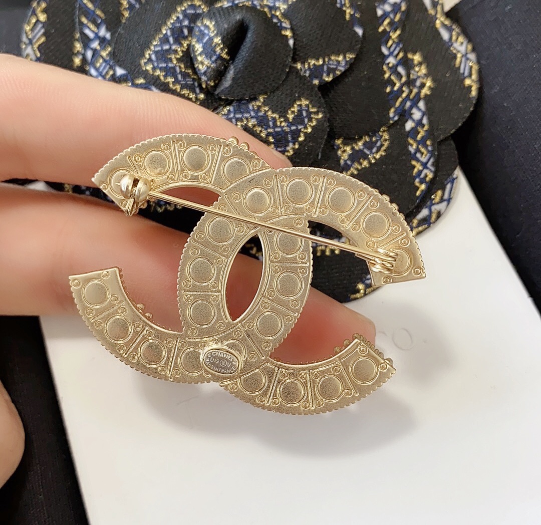 Chanel Brooch Pearl