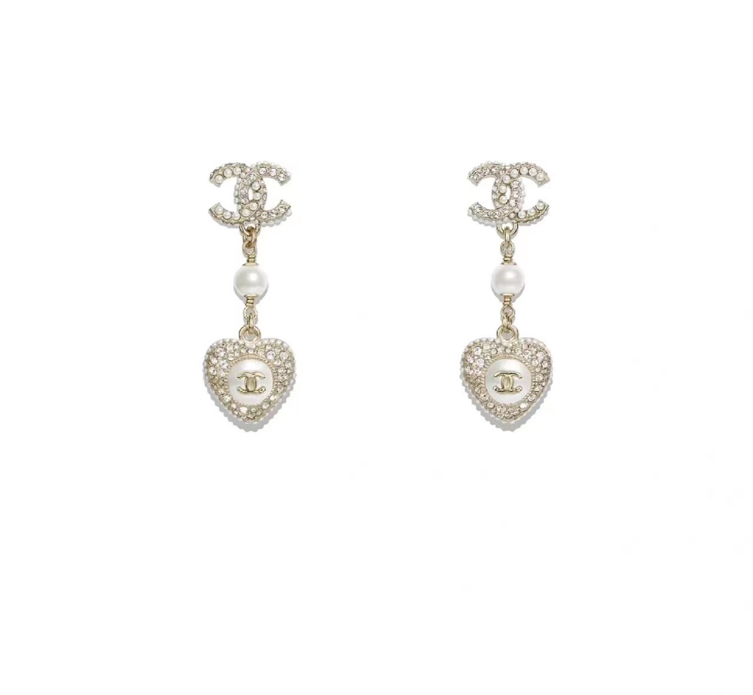 Chanel Earrings Pearl
