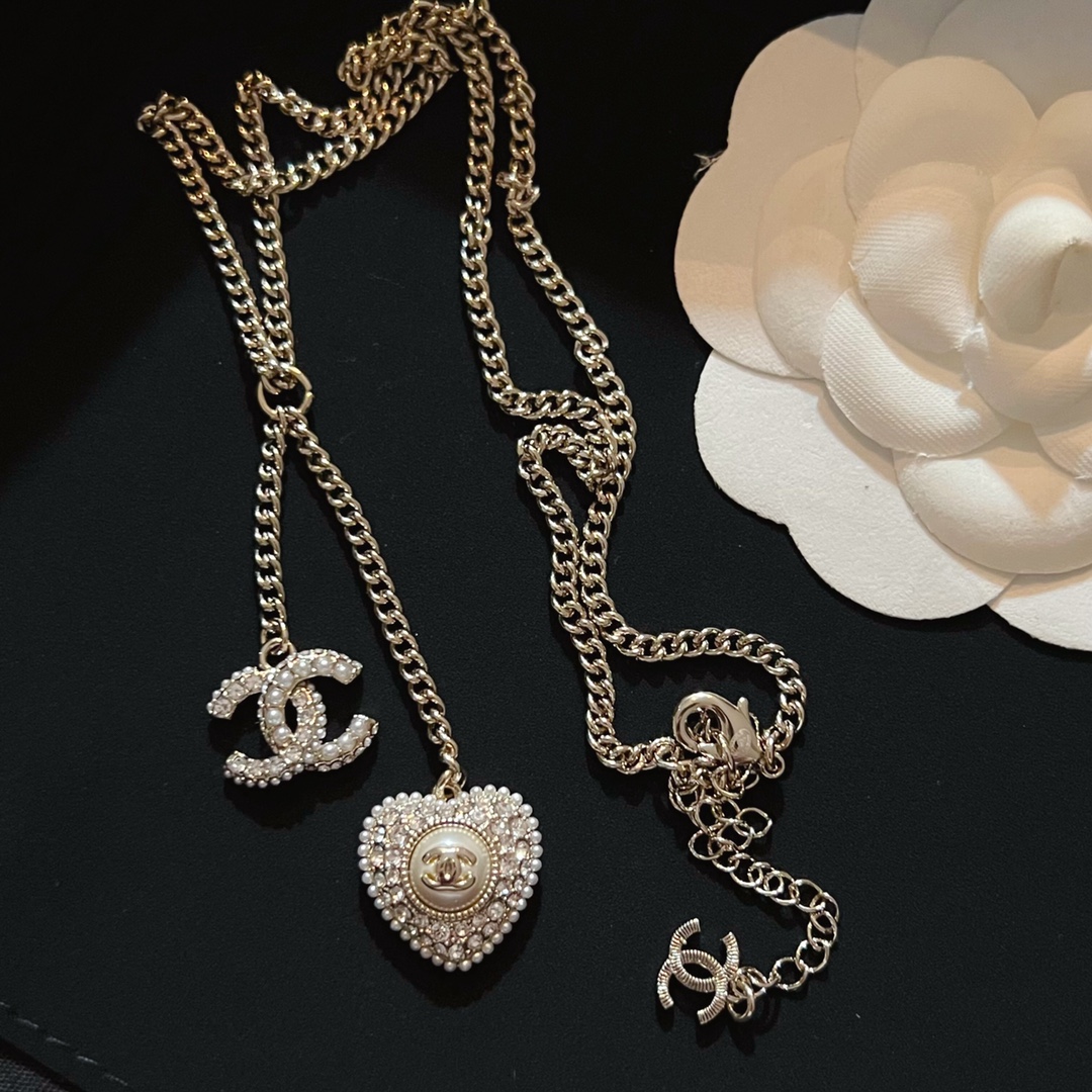 Chanel Necklace Pearl