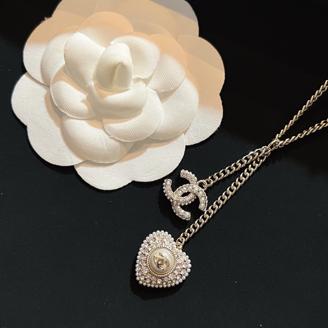 Chanel Necklace Pearl