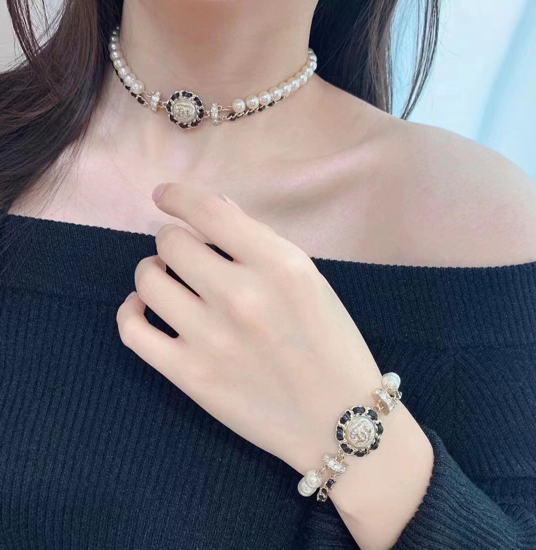 Chanel Necklace Pearl