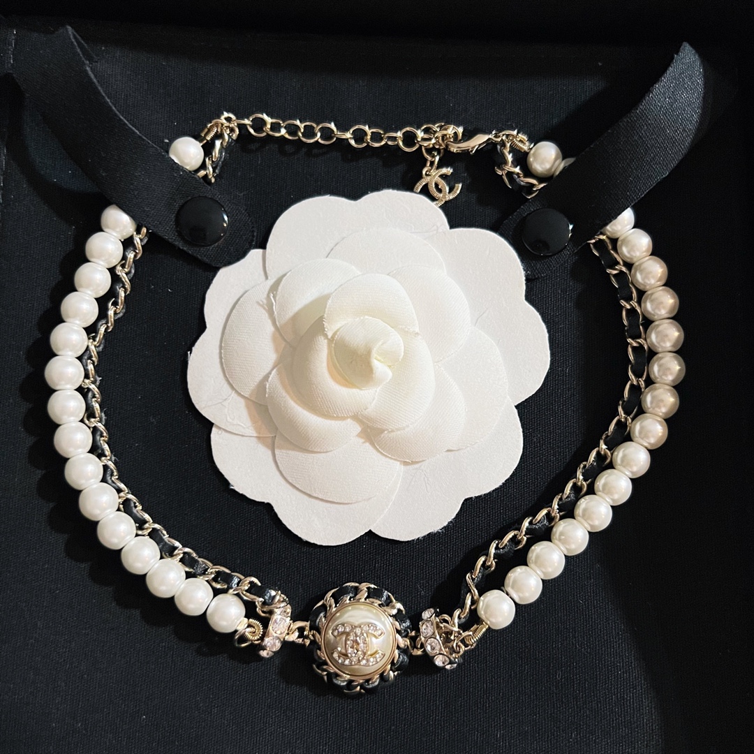 Chanel Necklace Pearl