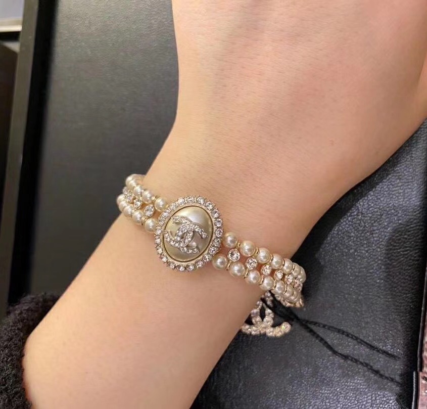 Chanel Necklace Pearl