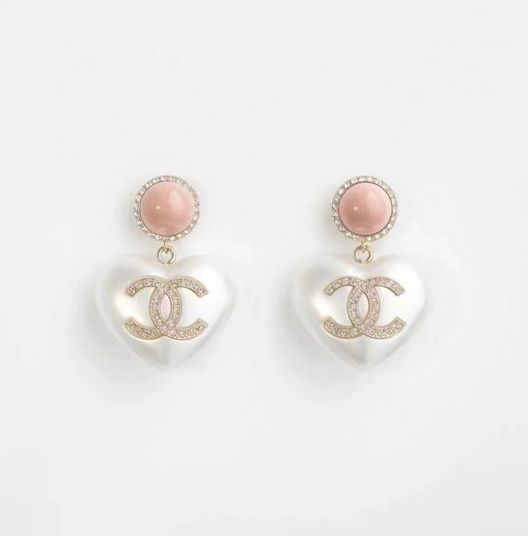 Chanel Necklace Pearl