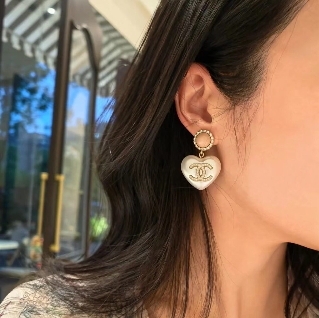 Chanel Necklace Pearl