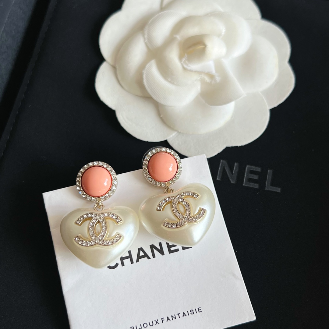 Chanel Necklace Pearl