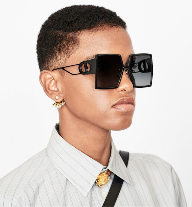 Dior Earrings Pearl Gold