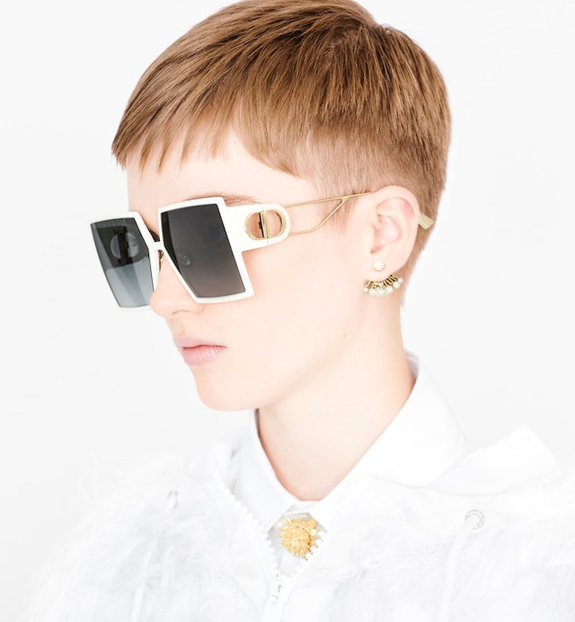 Dior Earrings Pearl Gold