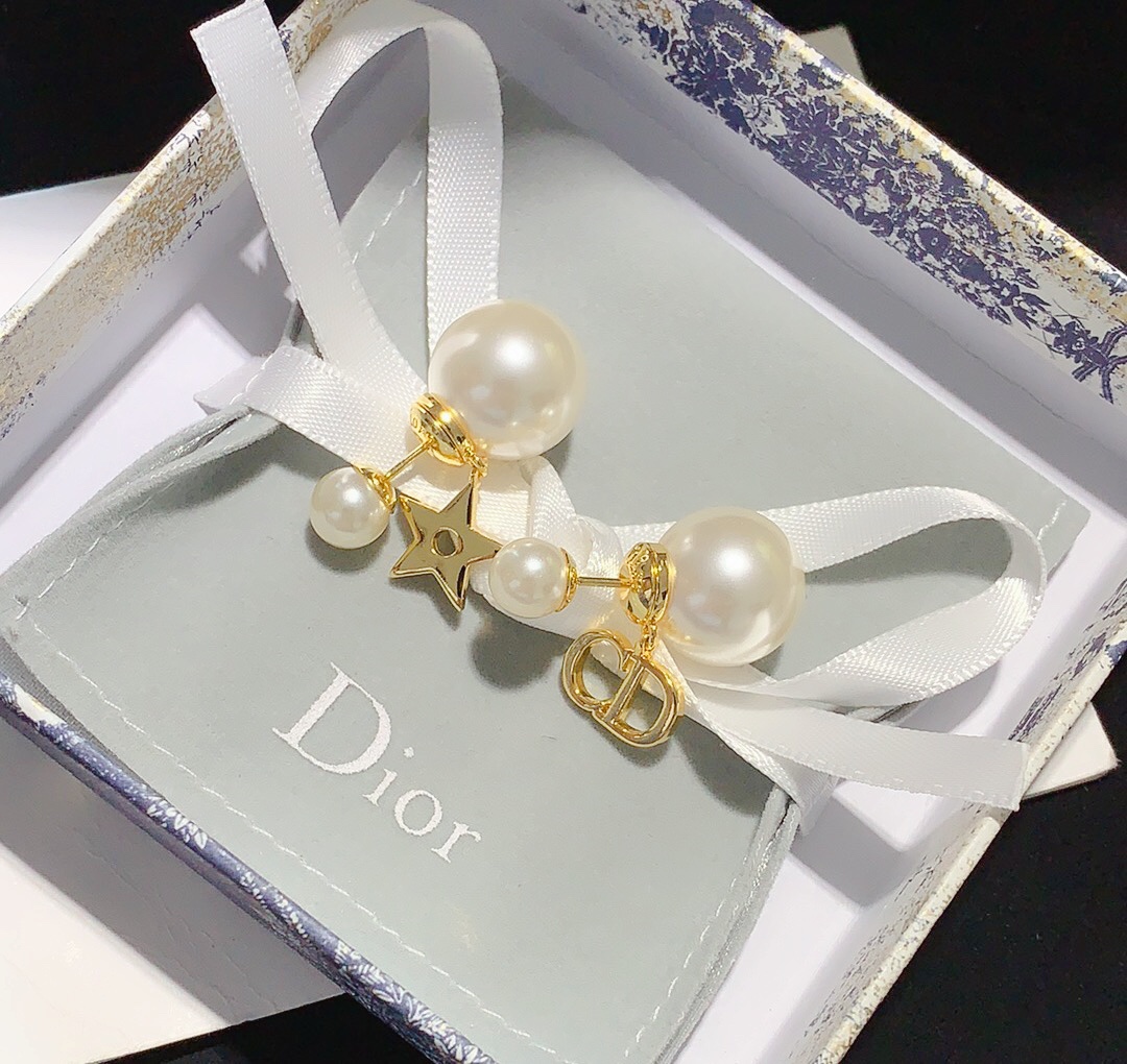 Dior Earrings Pearl