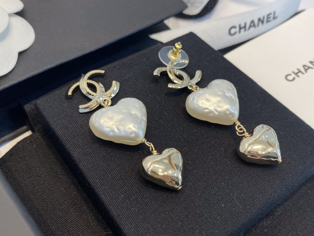 Chanel Earrings Pearl Gold L