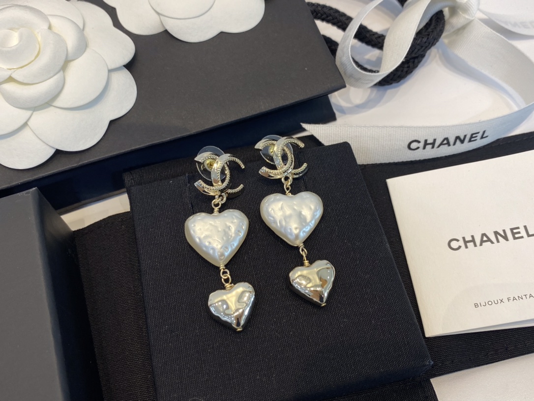 Chanel Earrings Pearl Gold L