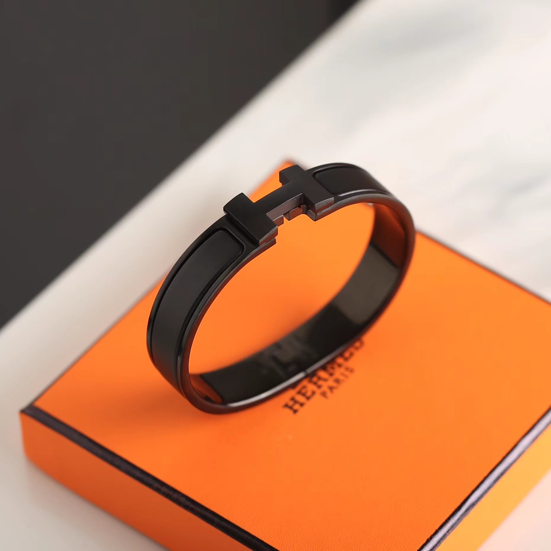 Hermès Bangle Black M-l-s