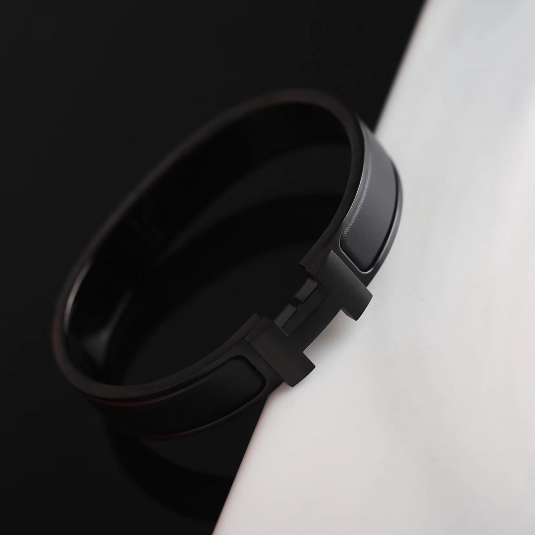 Hermès Bangle Black M-l-s