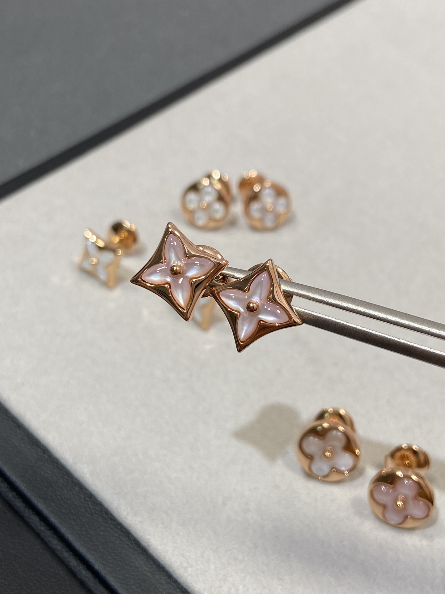 Lv Earrings L