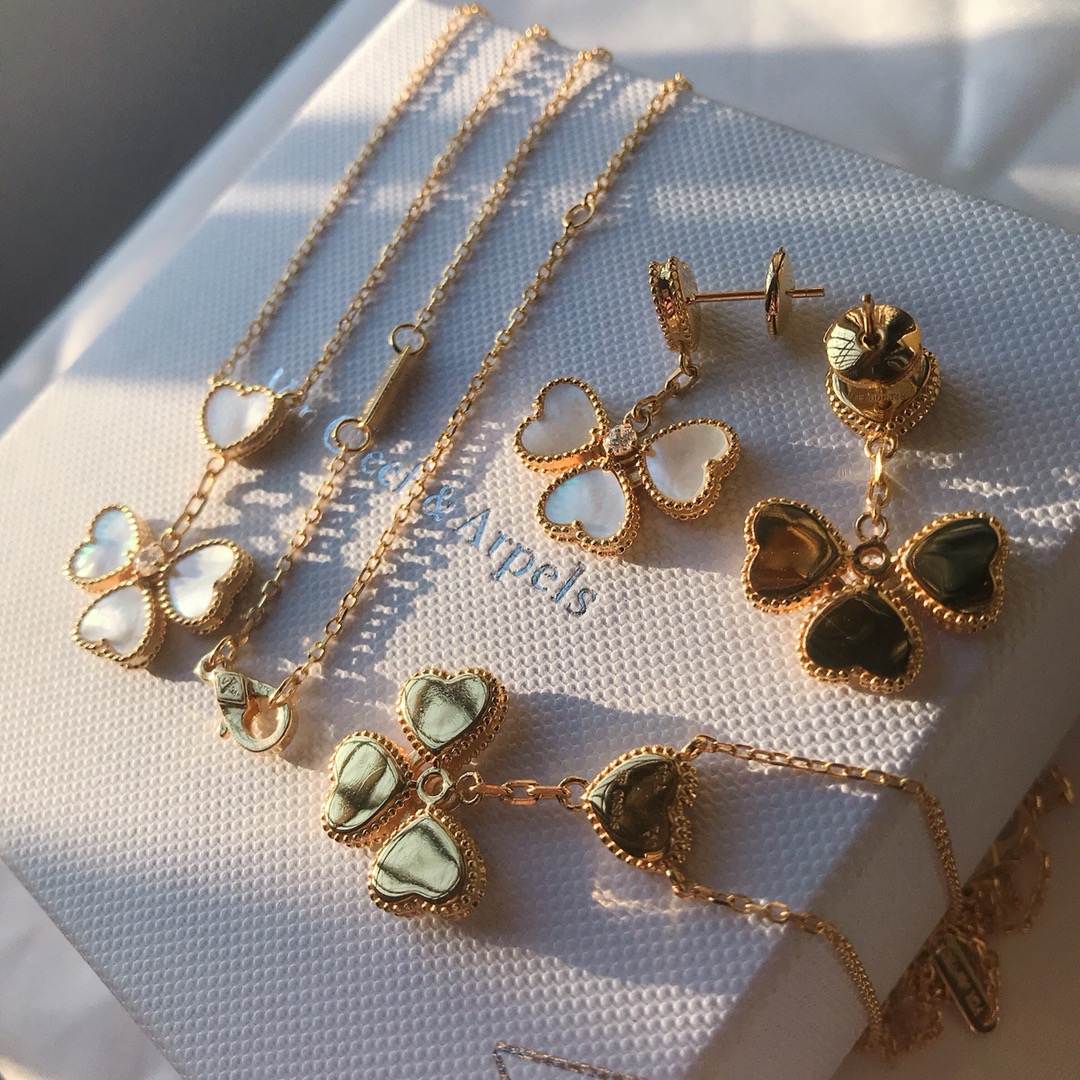 Van Cleef Arpels Basic Jewelry S