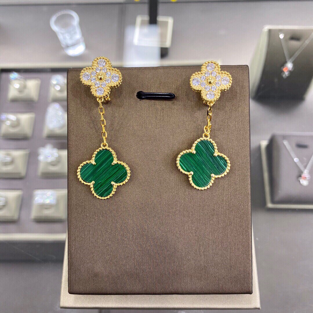 Van Cleef Arpels Earrings Gold Gold