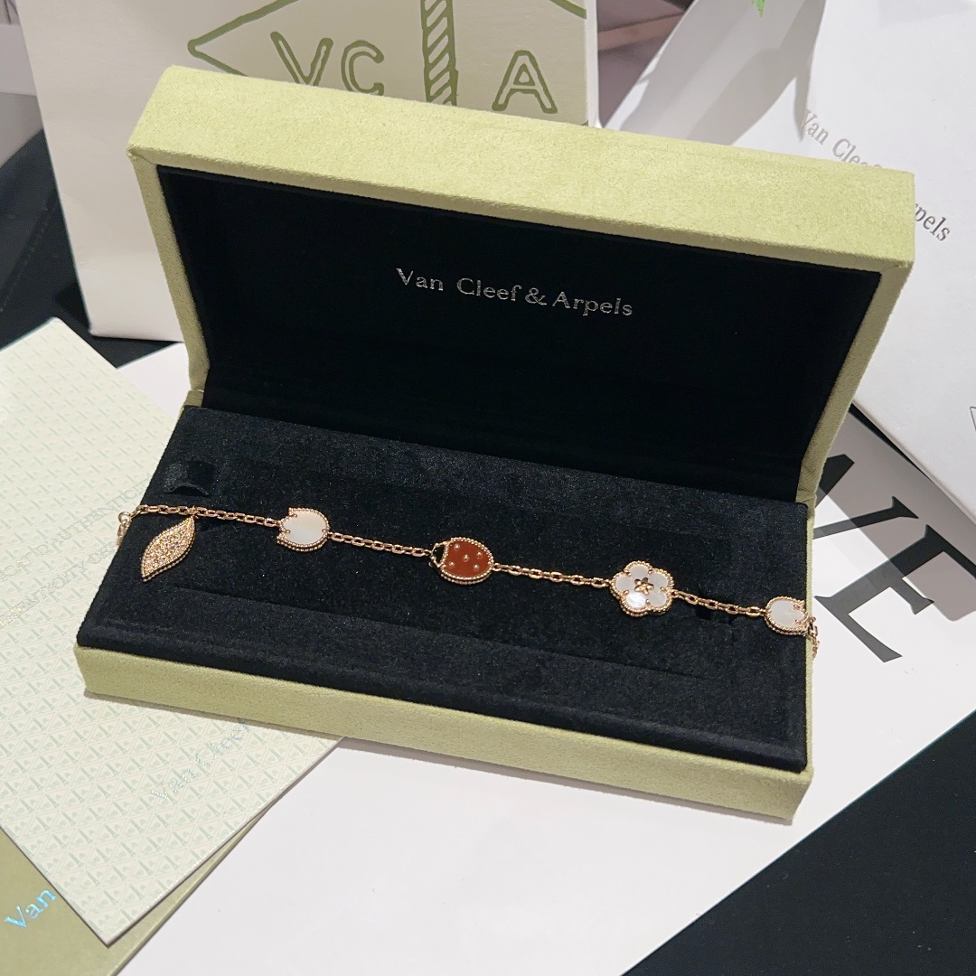 Van Cleef Arpels Bracelet