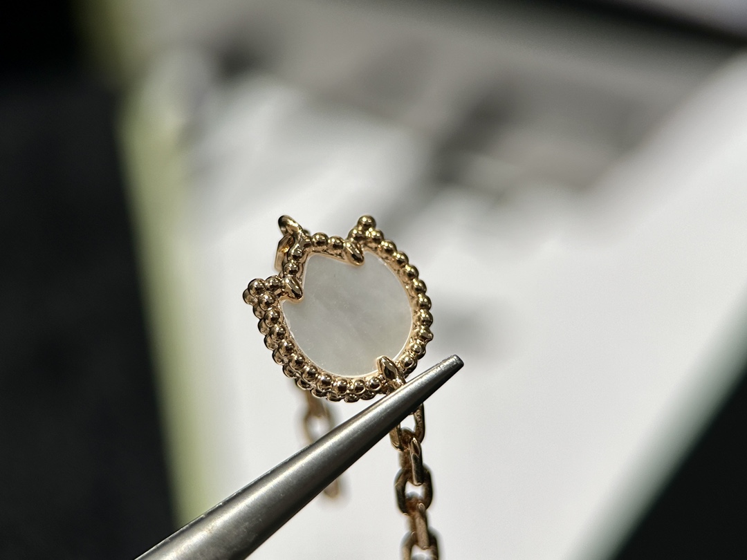 Van Cleef Arpels Bracelet