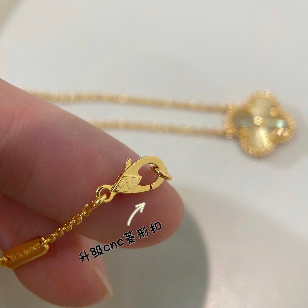 Van Cleef Arpels Necklace Gold Gold Inlaid 42cm