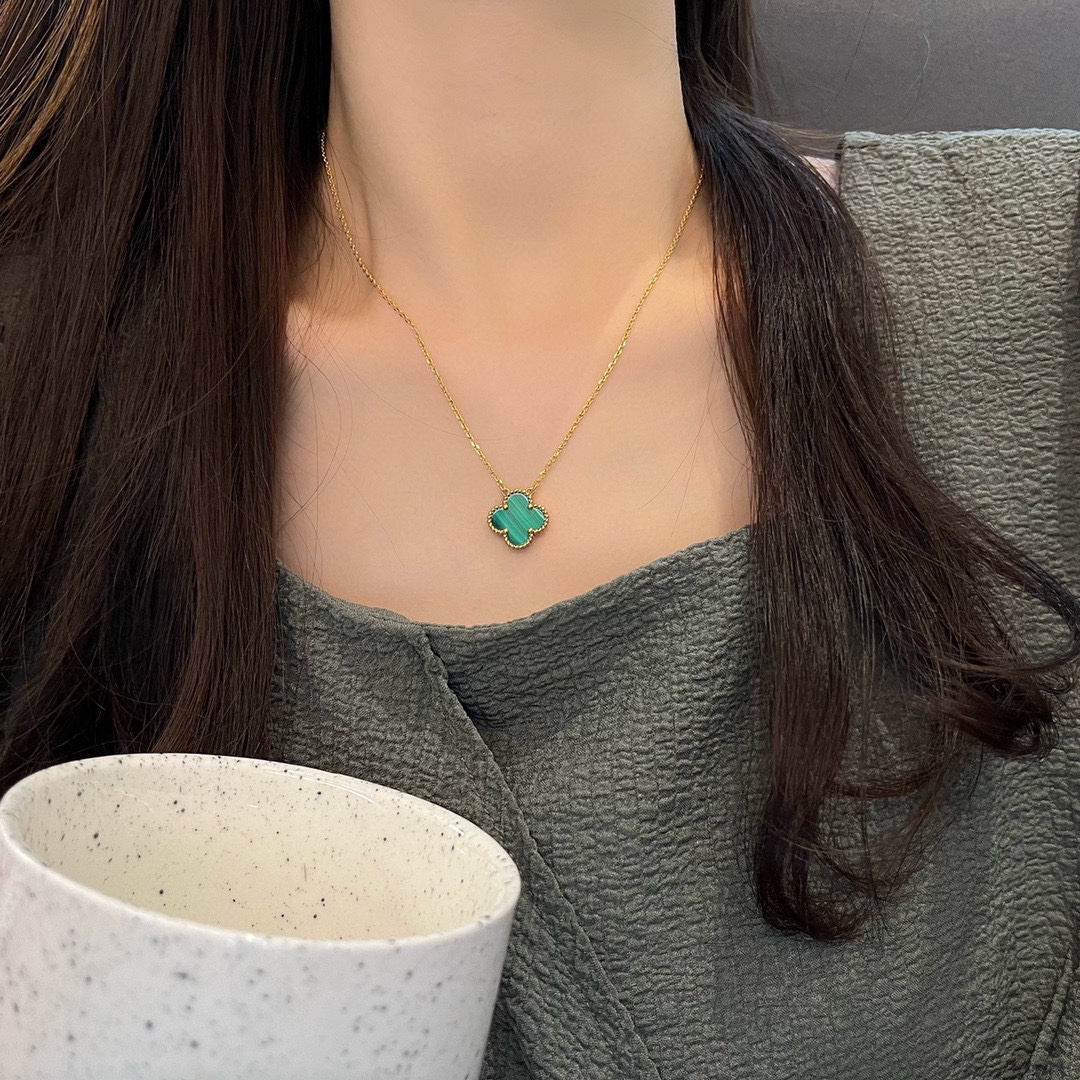 Van Cleef Arpels Necklace Gold Gold Inlaid 42cm