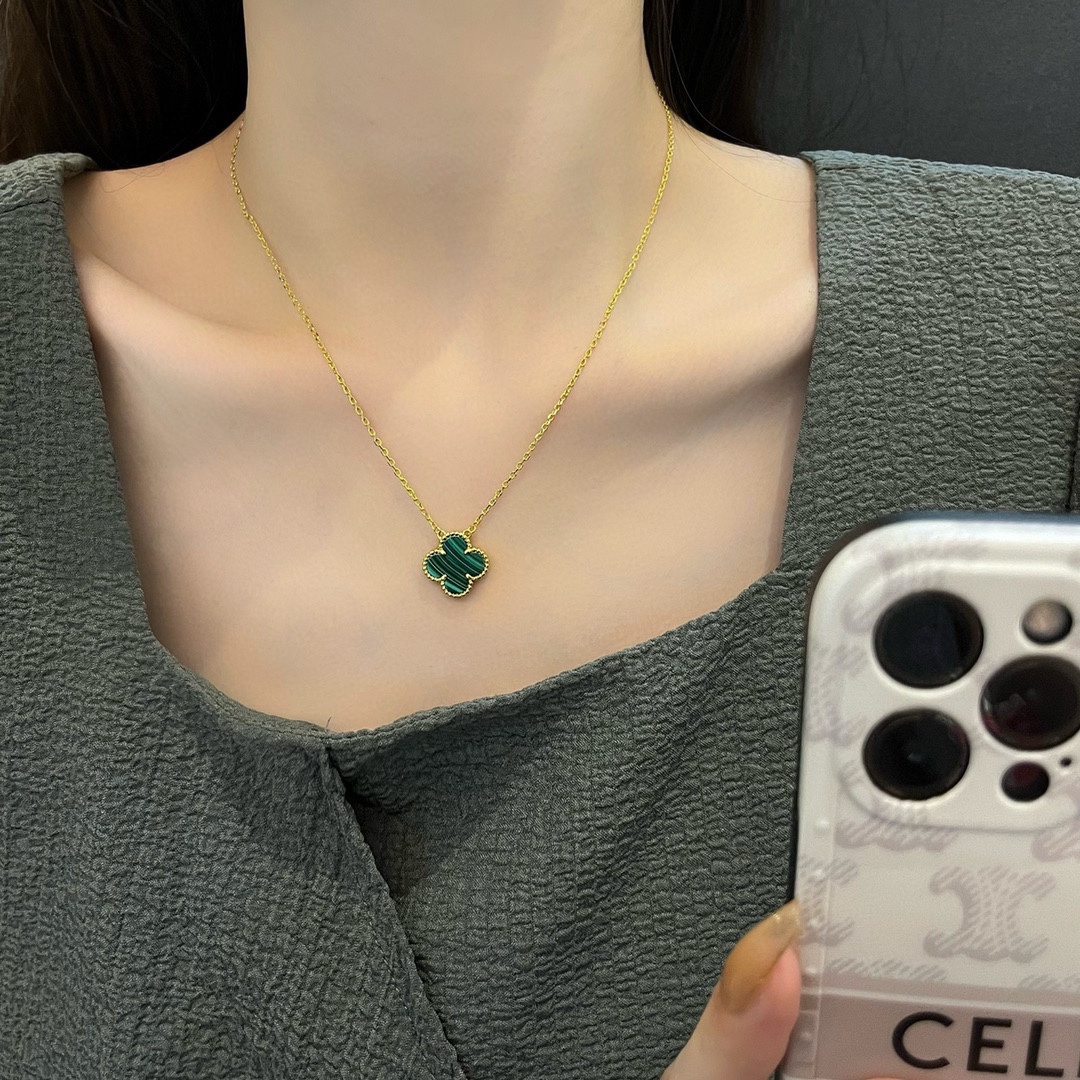 Van Cleef Arpels Necklace Gold Gold Inlaid 42cm