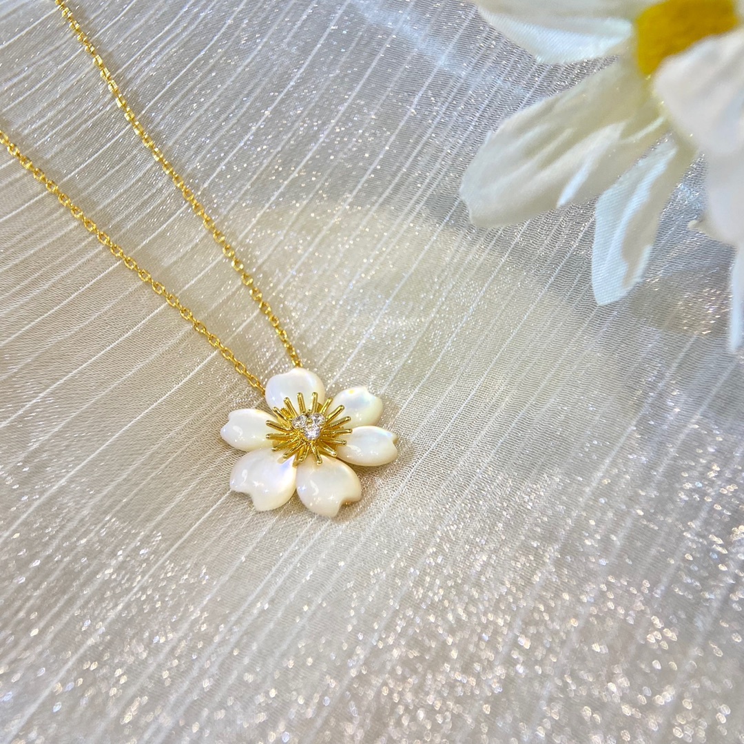 Van Cleef Arpels Necklace Gold S-l