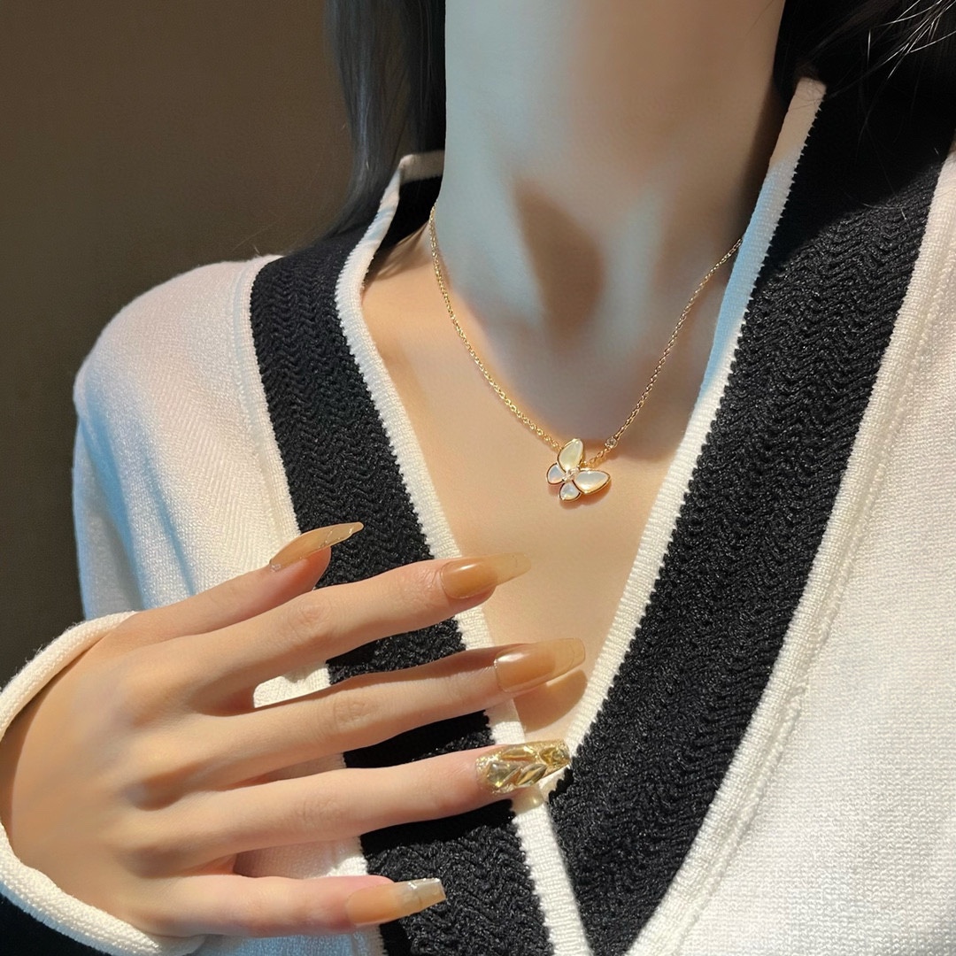 Van Cleef Arpels Necklace