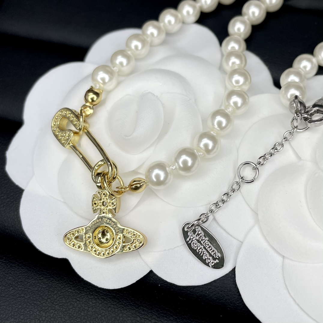 Viviennewestwood Necklace Pearl S